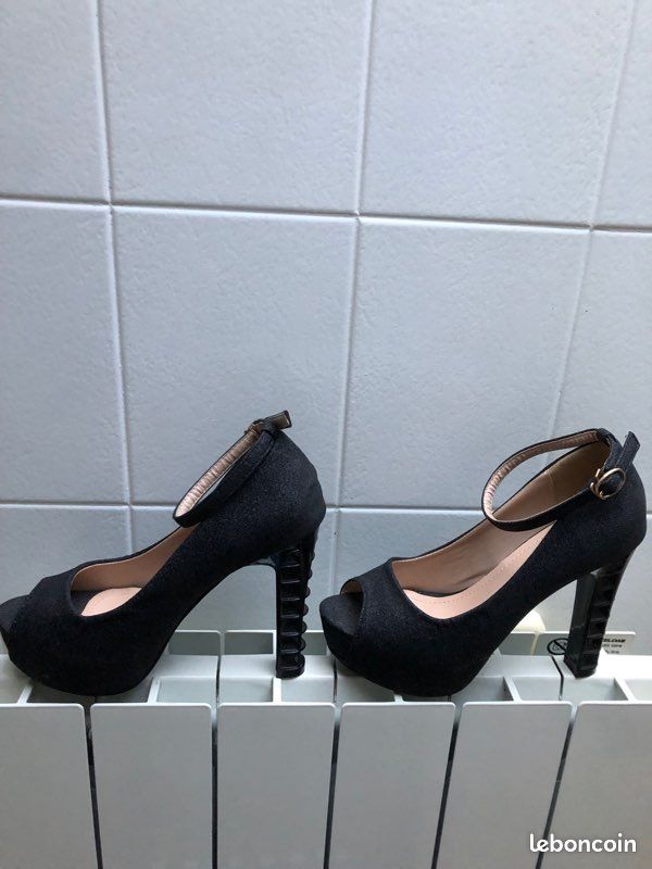 Chaussures de soirée pour femme talon aiguille champagne verni Sarah