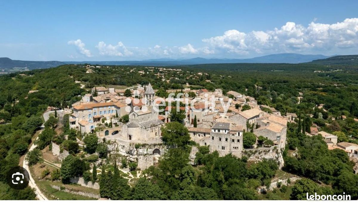 Terrain 817 m² La Garde Adhemar · à La Garde-Adhémar · 135 000 €