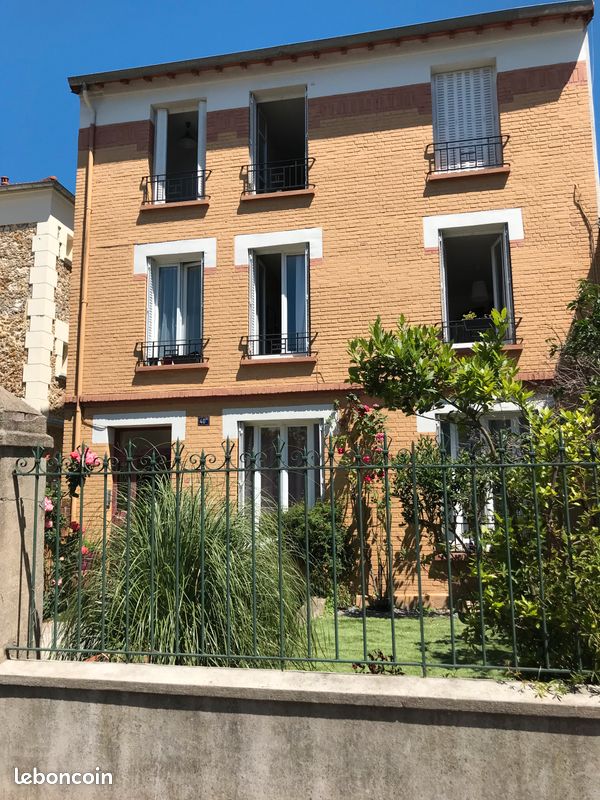 Appartement 2 pièces 33 m² · à Issy-les-Moulineaux · 33 m² · 240 000 €