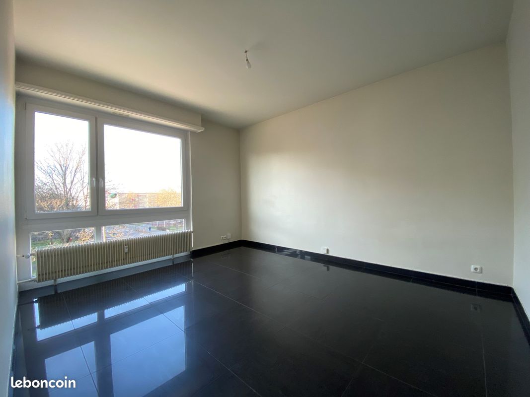 Appartement 3 pièces 58 m² · à Saint-Louis · 58 m² · 880 €