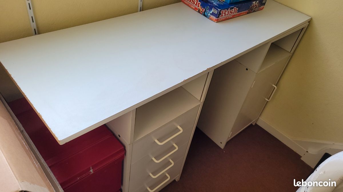 Bureau étudiant (image 2)