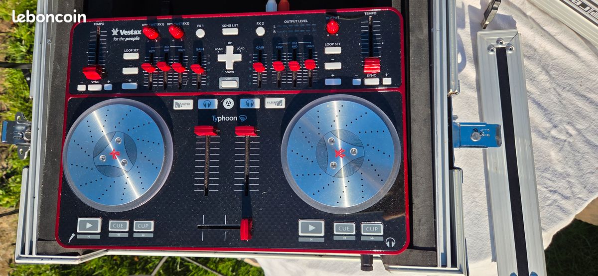 Instrument Tryphton Platine vestax typhoon et son flycase - Instruments de musique