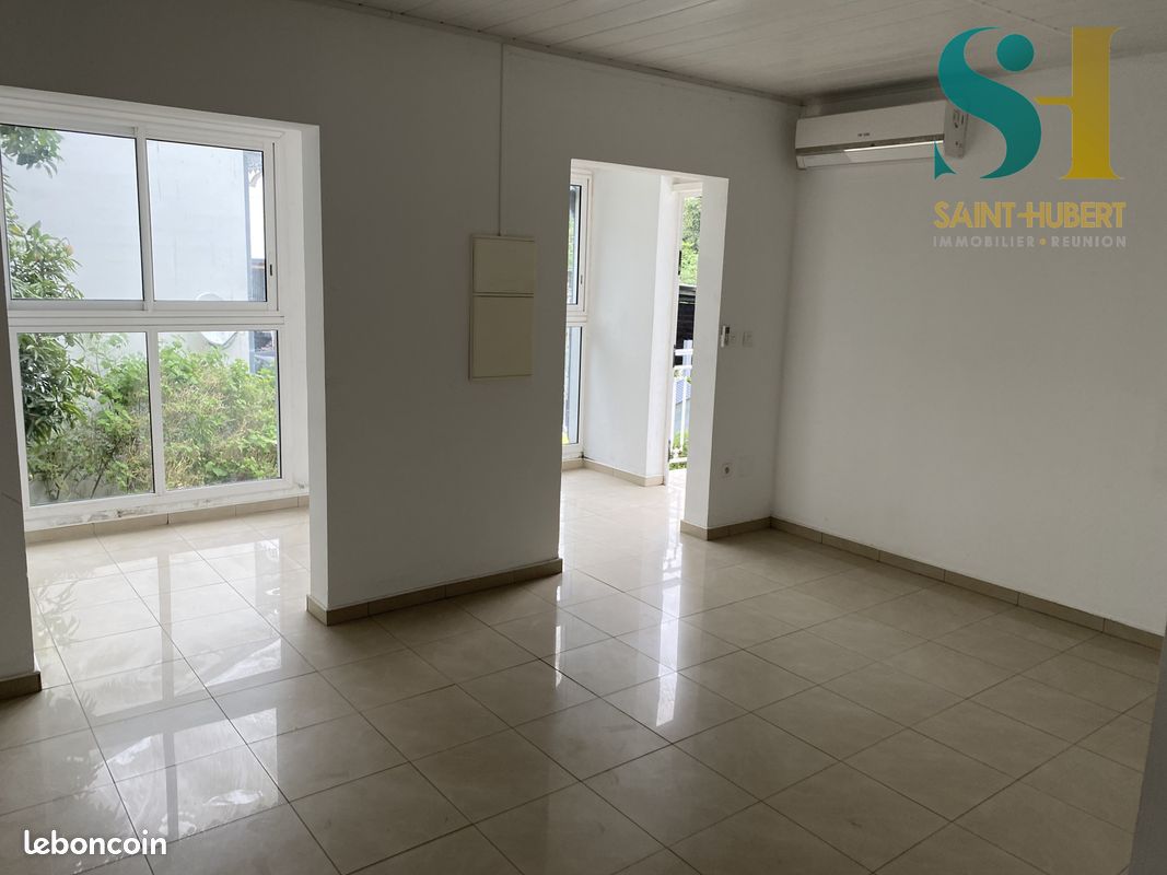 Appartement 3 pièces 79 m² · à Saint-André · 79 m² · 652 €