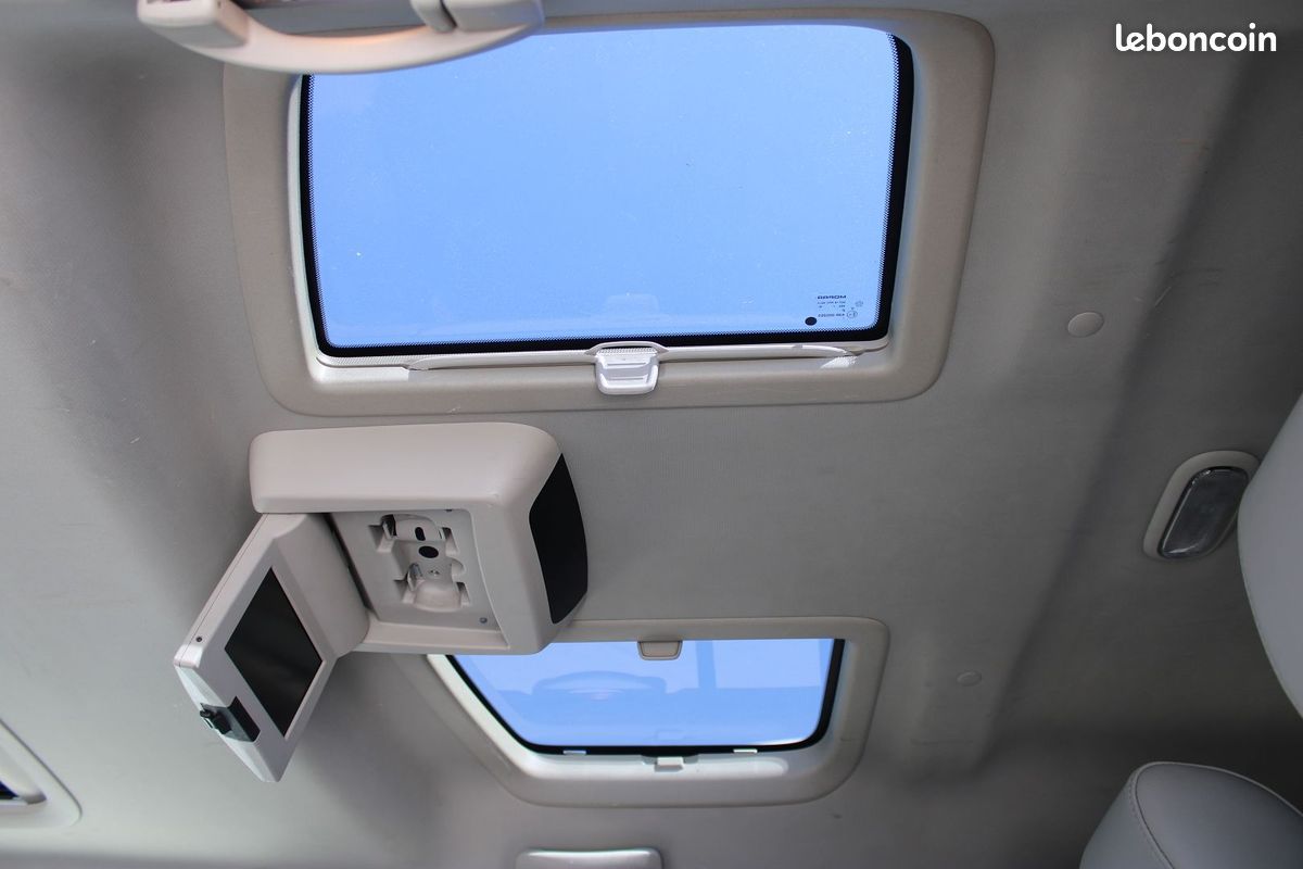 Jeep COMMANDER 3L V6 218 CV CRD "7 PLACES" OVERLAND "4X4" GPS RE CAMÉRA TOE ATTELAGE BOITE AUTO (image 24)