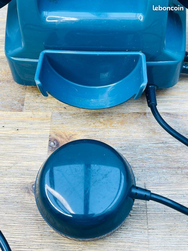 VINTAGE téléphone SOCOTEL S63 BLEU turquoise A TOUCHES rétro