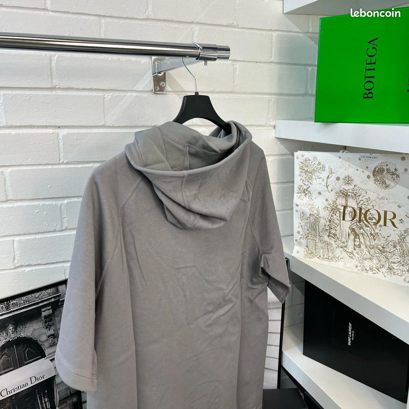 Nike Dry Grey Outline Tick Sweat à capuche à manches courtes (image 4)