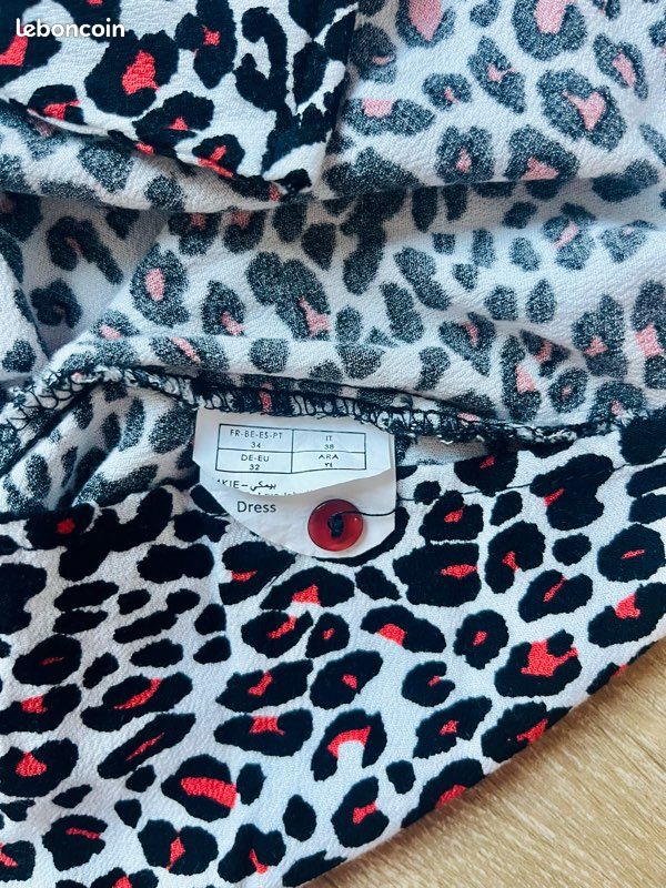 Robe léopard rouge et noir (image 12)
