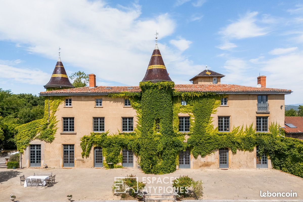 Maison 15 pièces 612 m² · à Marcilly-d'Azergues · 612 m² · 1 500 000 €