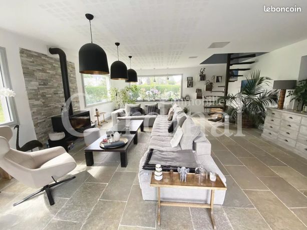 Maison 9 pièces 269 m²