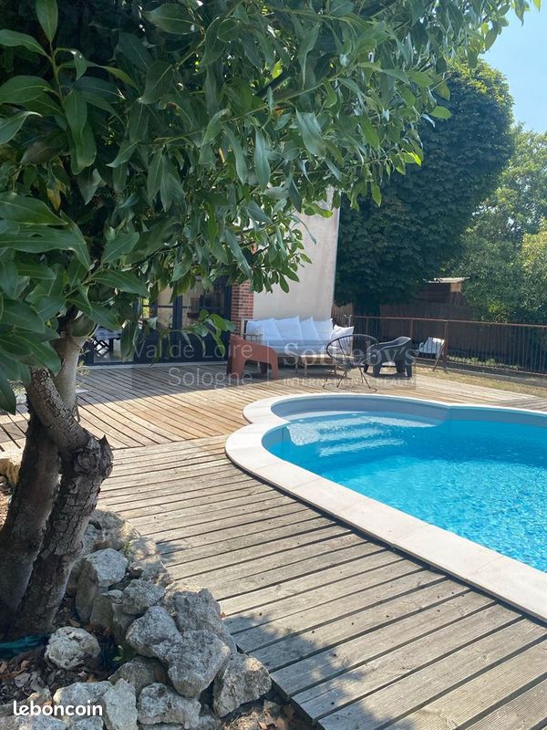 Maison 7 pièces 195 m² · à Ferrières-en-Gâtinais · 195 m² · 470 000 €