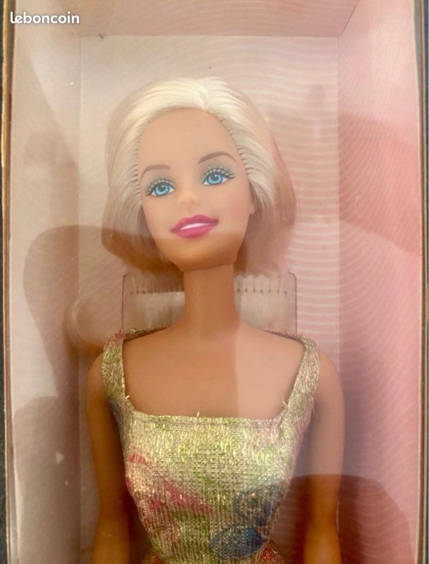 Poupée Barbie Collection Chic à La Belle époque - Mattel - État Neuf Avec Tenue