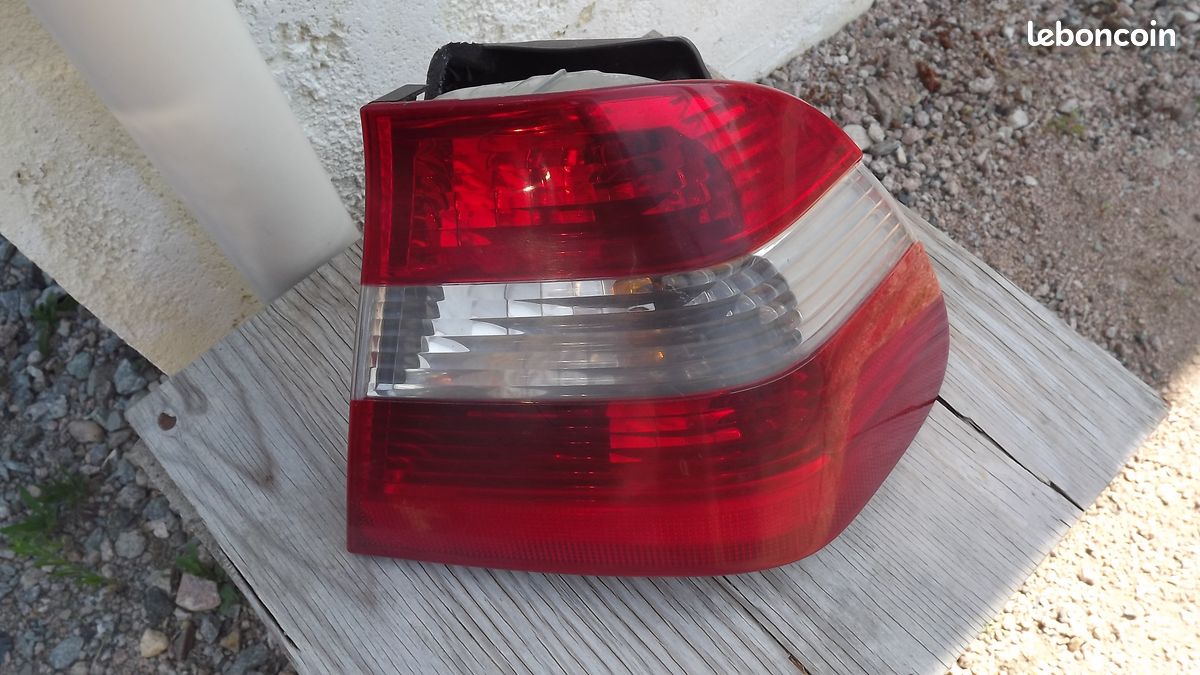 Feu arrière Droit BMW série 3 E46 (Stella) (image 2)