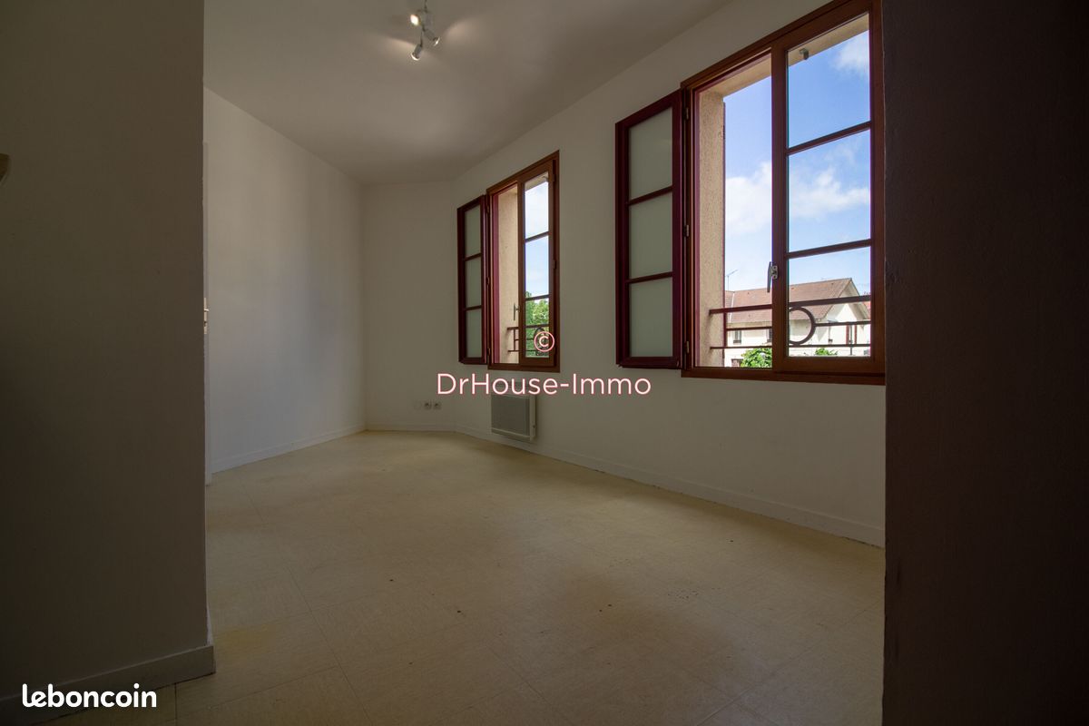 Appartement 1 pièce 14 m² · à Les Mureaux · 14 m² · 495 €/mois