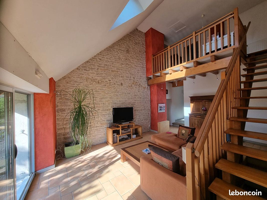 Maison 4 pièces 122 m² · à Lons-le-Saunier · 122 m² · 239 000 €