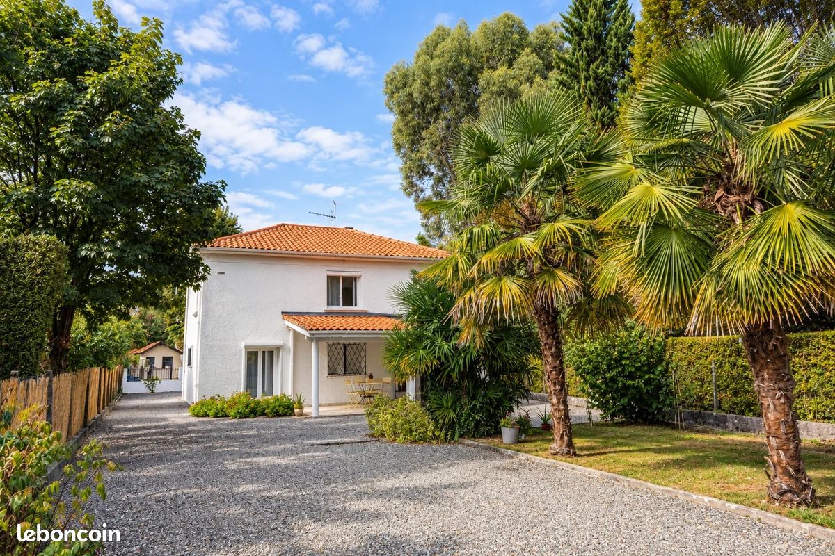 Maison 5 pièces 125 m² · à Pau · 125 m² · 367 000 €