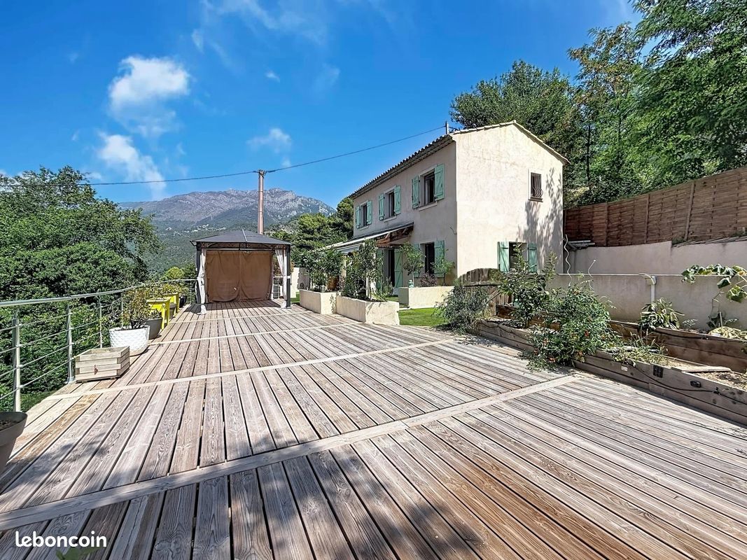 Maison 4 pièces 96 m² · à Gilette · 96 m² · 639 000 €