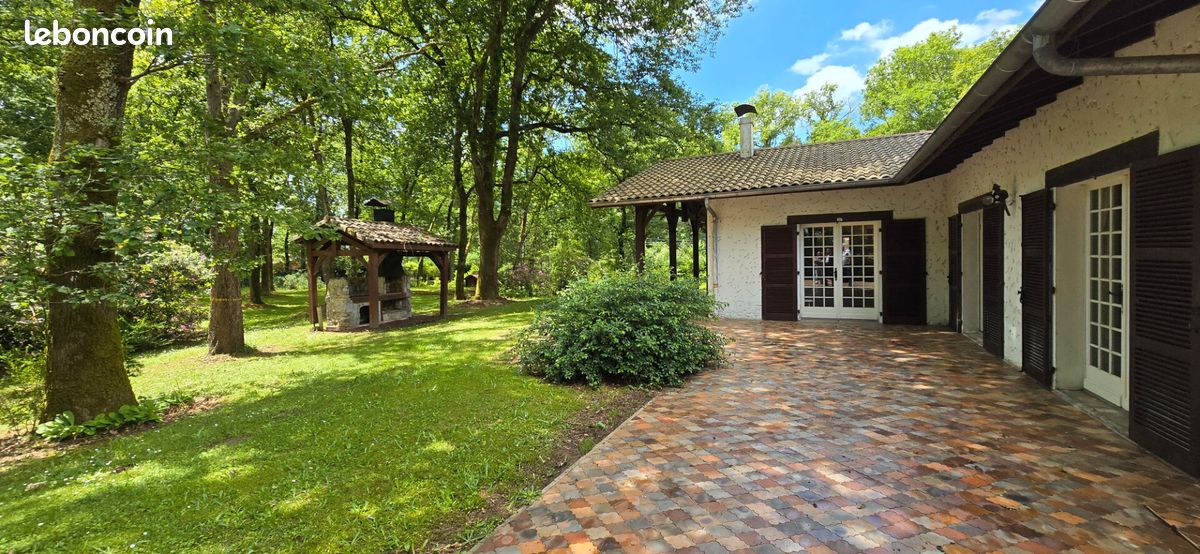 Maison 8 pièces 258 m² · à Saint-Paul-lès-Dax · 258 m² · 449 000 €