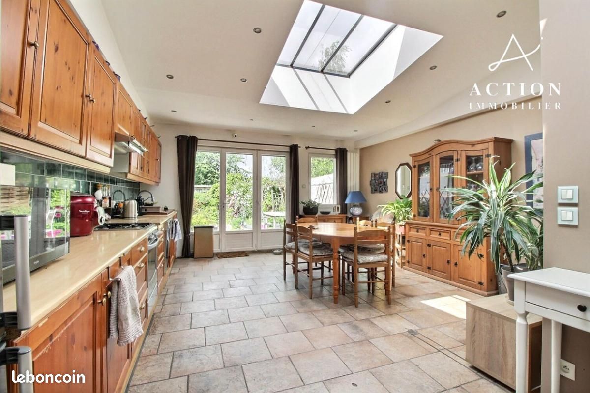 Maison 5 pièces 140 m² · à Mons-en-Baroeul · 140 m² · 399 000 €