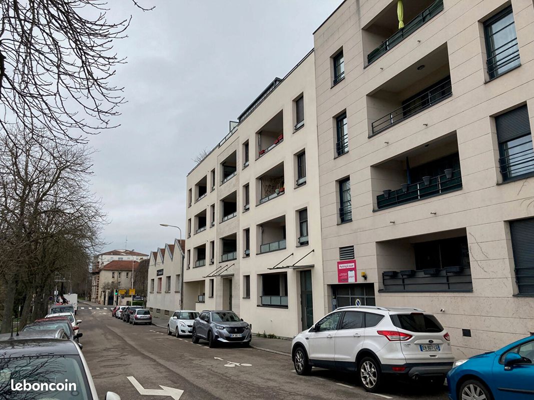 Appartement 4 pièces 87 m² · à Nancy · 87 m² · 972 €