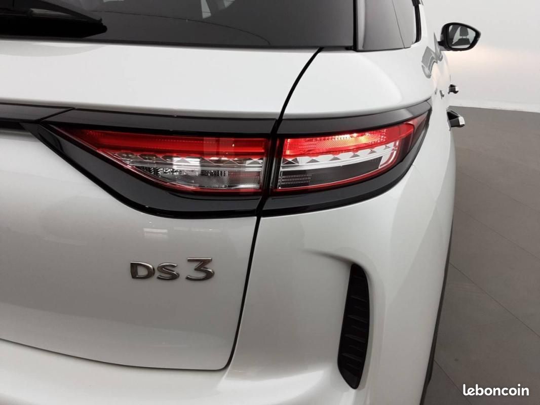 DS 3 Crossback DS3 PureTech 130 EAT8 - Connected Chic (image 17)