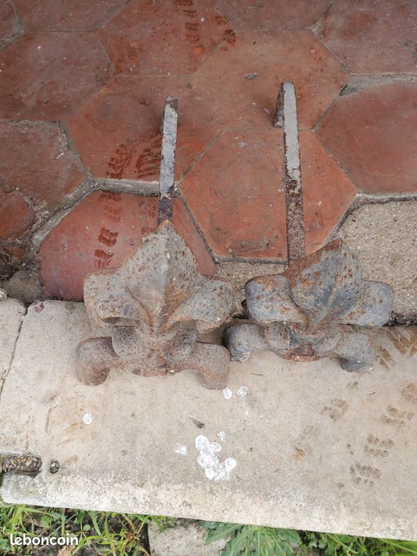 Chenets cheminée fleur de lys (image 2)