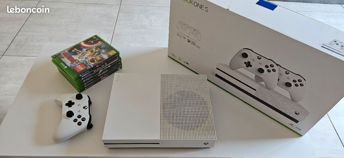 Xbox one s - 1tb - 4k blu-ray (image 1)