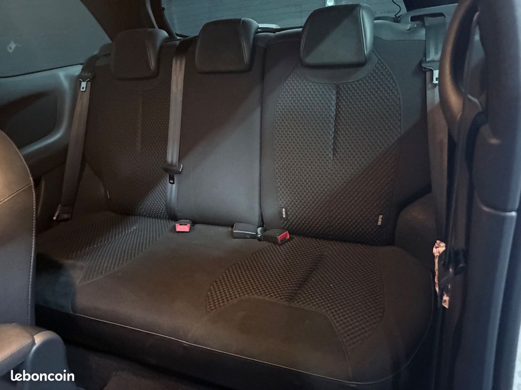 CITROEN DS3 e-HDi 115 Airdream Sport Chic *DISTRIBUTION CHANGEE*ENTRETIEN A JOUR (image 12)