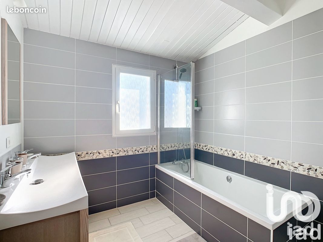Maison 5 pièces 134 m² - Saint-Sauveur-d'Aunis 17540 (image principale 12)