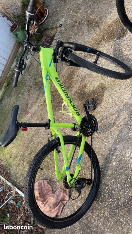 Un lot de trois vélos et d’un porte vélo (image 6)