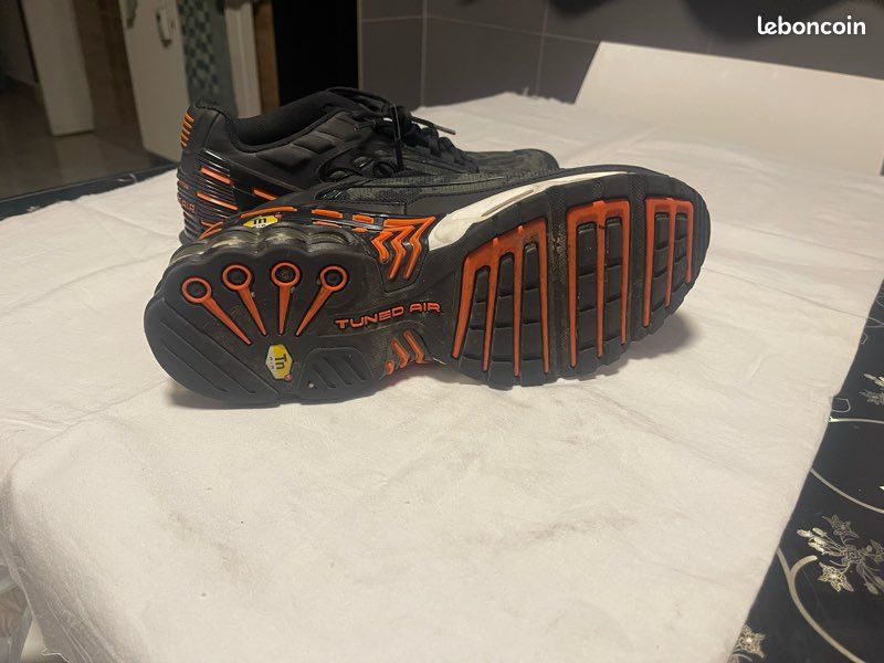 Nike Air Max Plus Tuned Air homme noir/orange EU 42,5 FV6914-001 (image 3)