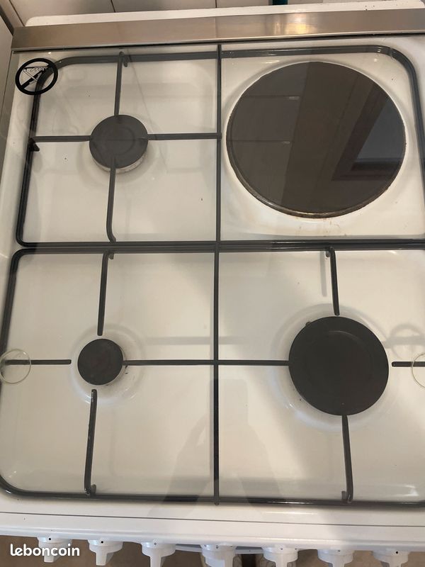 Vends cuisinière Indesit 50 cm de large (image 3)