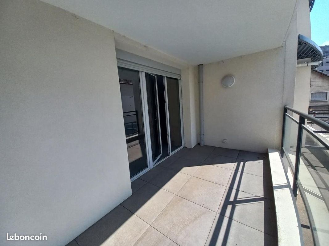 Appartement 3 pièces 72 m² · à Grenoble · 72 m² · 811 €/mois