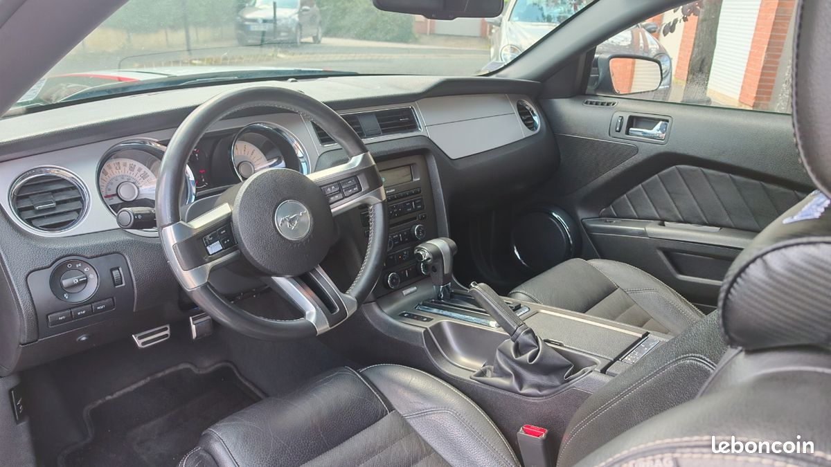 Ford Mustang GT Premium V8 4.6L - 2010 - 112 800 km (image 3)