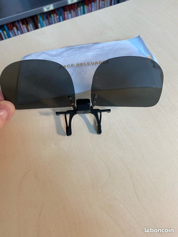 Clip solaire face relevable (image 2)