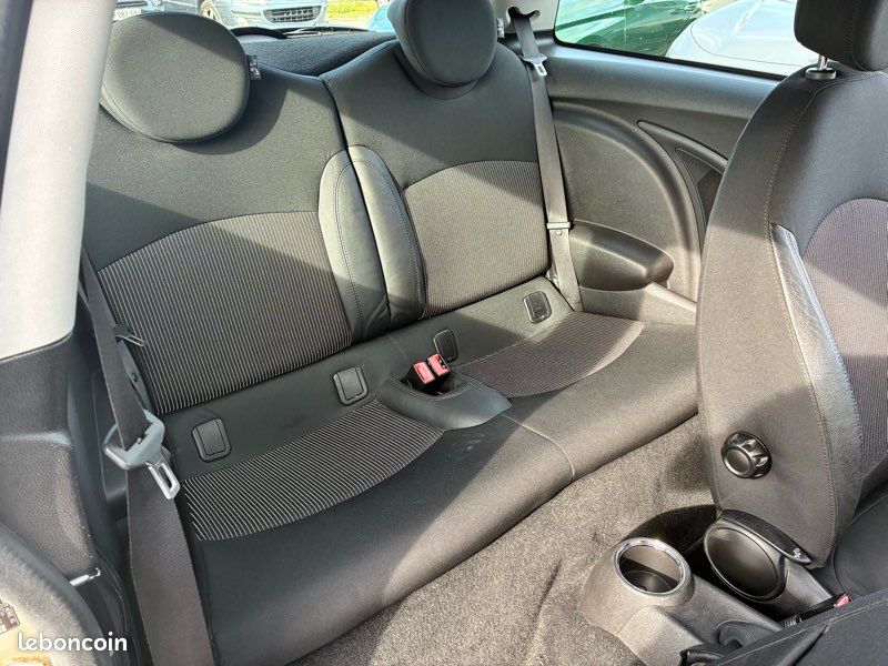 Mini Cooper (image 4)
