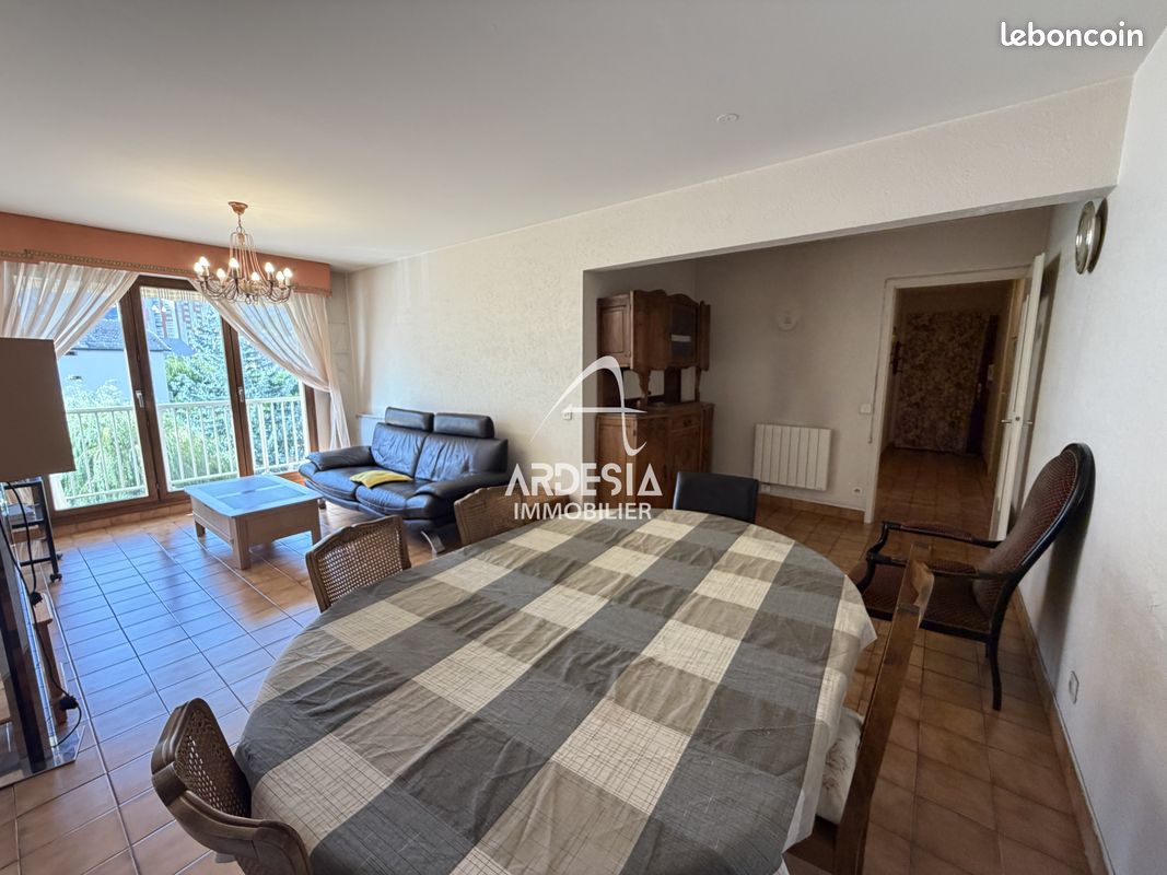 Appartement 3 pièces 69 m² · à Saint-Jean-de-Maurienne · 69,3 m² · 180 000 €