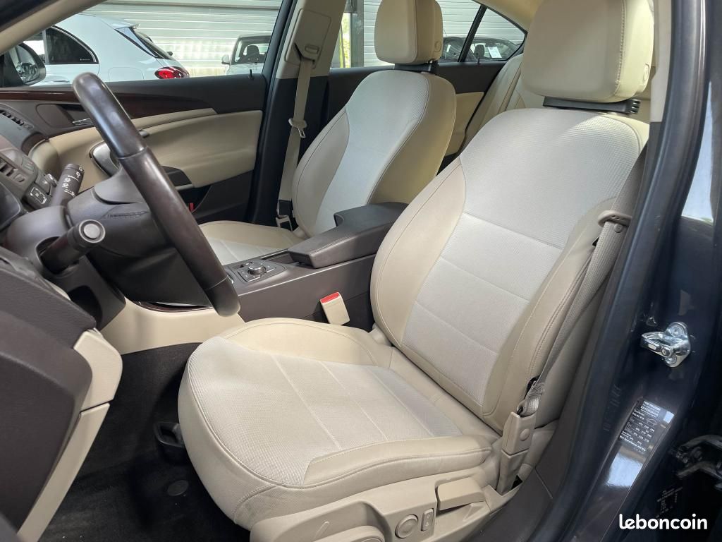 OPEL INSIGNIA 2.0 CDTI 160 COSMO - Sieges électriques / Radars / Bluetooth (image 17)