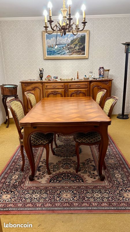 Petite table appoint merisier style Louis XV