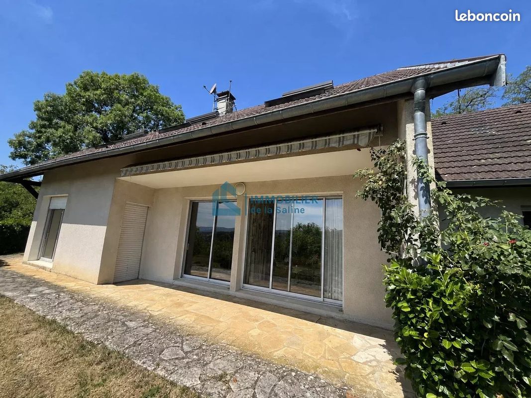 Maison 8 pièces 183 m² · à Quingey · 183 m² · 250 000 €