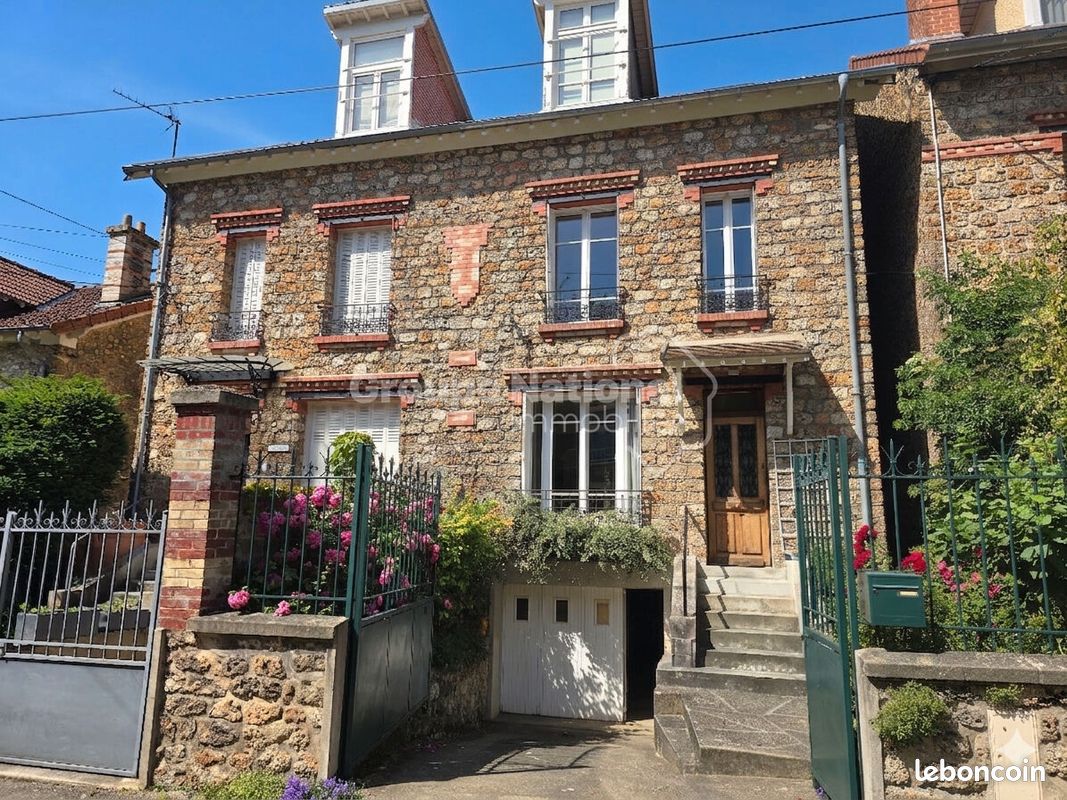 Maison 5 pièces 120 m² · à Versailles · 120 m² · 965 000 €