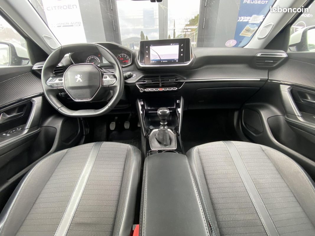 Peugeot 2008 (2) BLUEHDI 110 ALLURE (image 4)