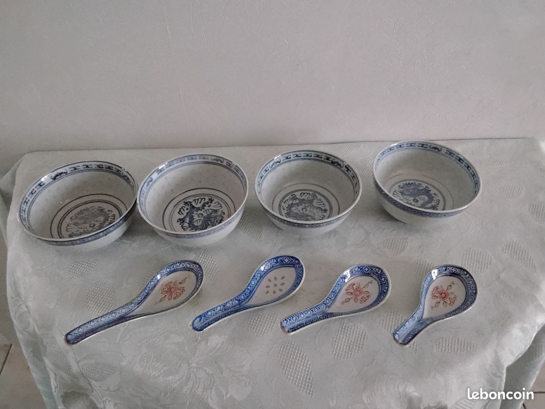 Bols chinois avec cuillères (image 1)