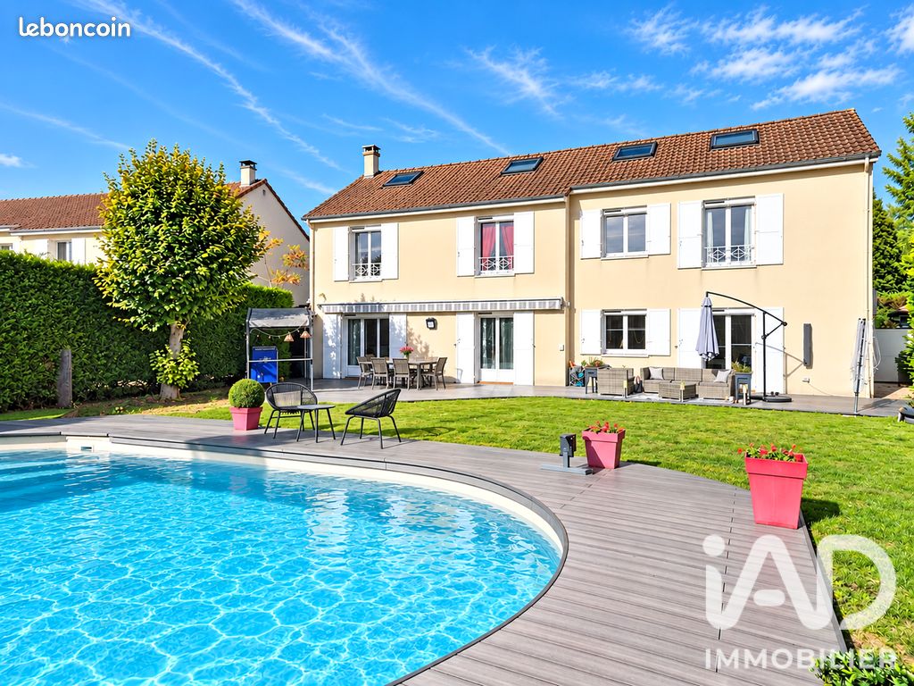 Maison 8 pièces 177 m² · à Ozoir-la-Ferrière · 177 m² · 619 000 €