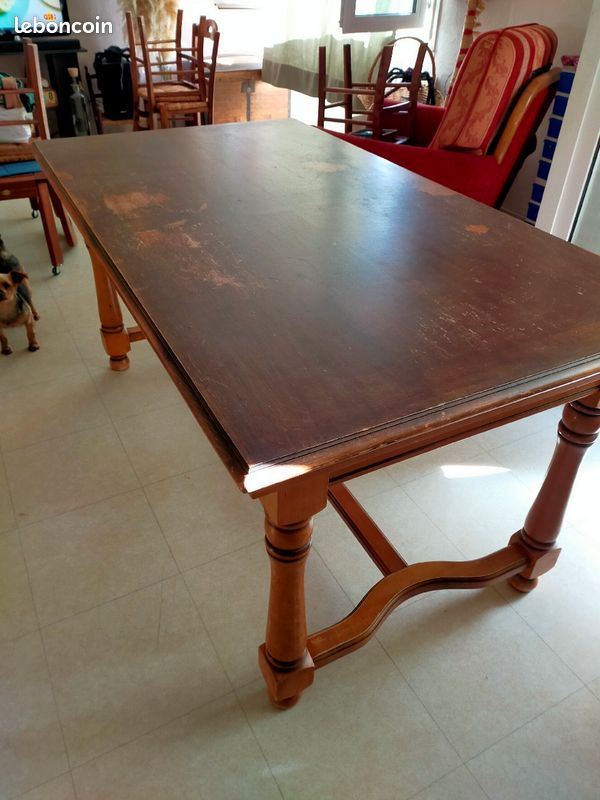 Table de salle (image 1)