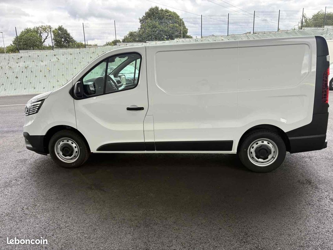 Renault TRAFIC III FG L1H1 2T8 2.0 BLUE DCI 110CH ADVANCE -25 (image 8)