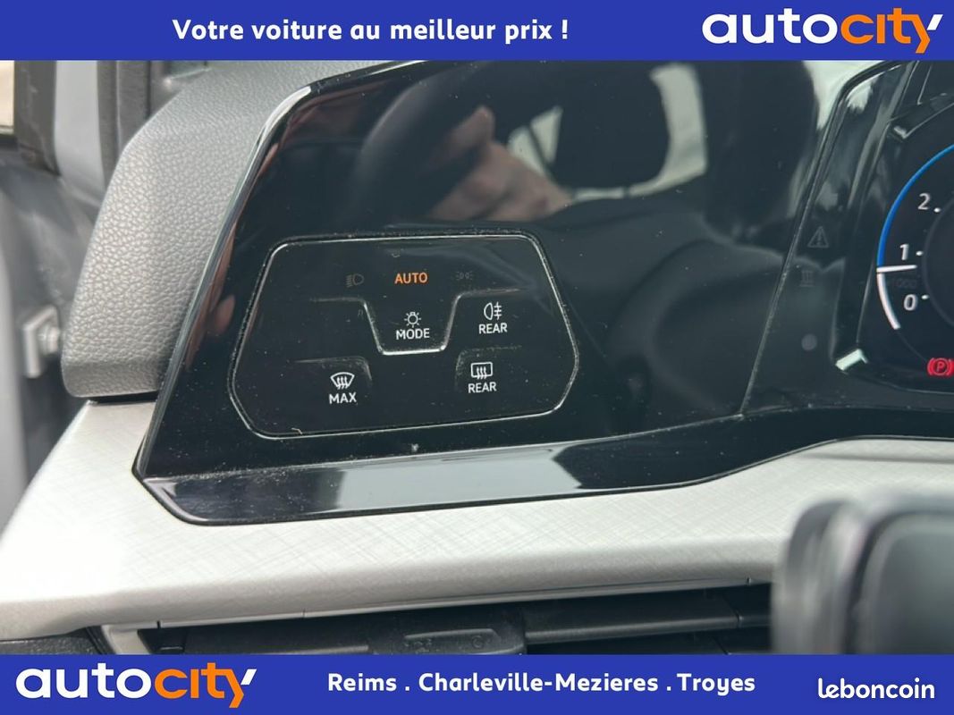 VOLKSWAGEN GOLF 1.5 eTSI OPF - 150 - BV DSG 7 VIII BERLINE Life 1st (image 20)