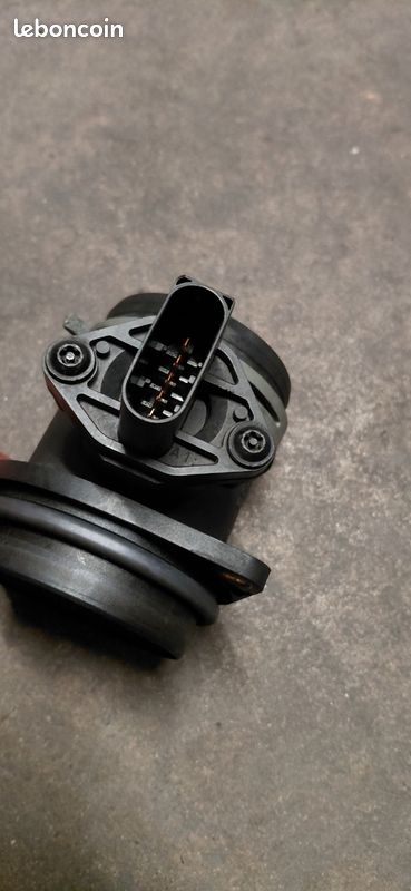 Débitmètre d'air Bosch 06A 906 461 G - Audi A3 8L , Golf 4 , TT (1.8T) (image 1)