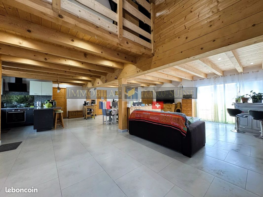 Maison 8 pièces 300 m² · à Onnion · 300 m² · 750 000 €