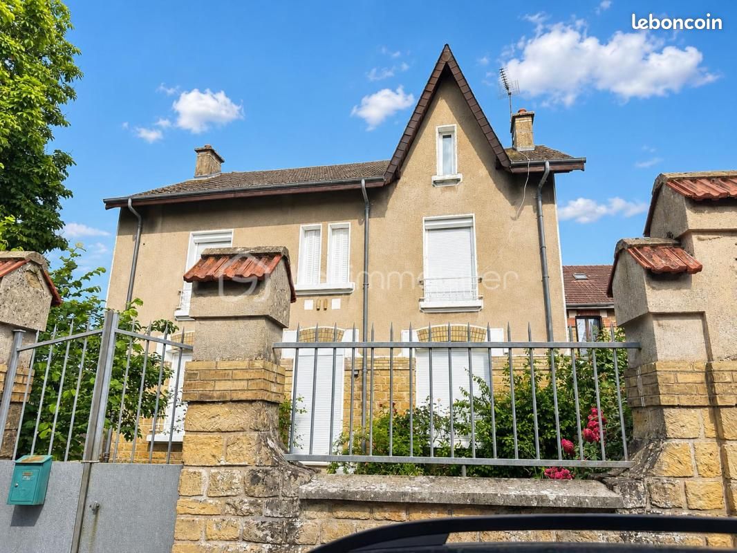 Maison 9 pièces 175 m² · à Donchery · 175 m² · 266 000 €
