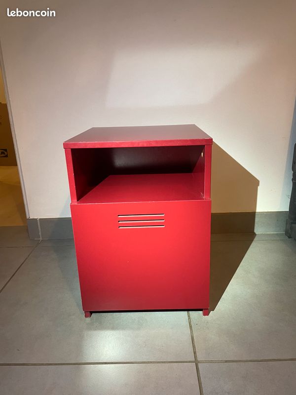 🟥 Table de chevet en bois rouge – Bon état 🟥 (image 1)
